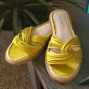 NWT Tahari “Cailyn” Dressy Casual Slide